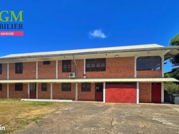 Maison 7 pièces 277 m²