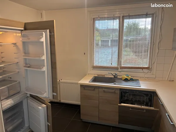 Joli T3 lumineux de 63m² tout équipé et meuble en RDC