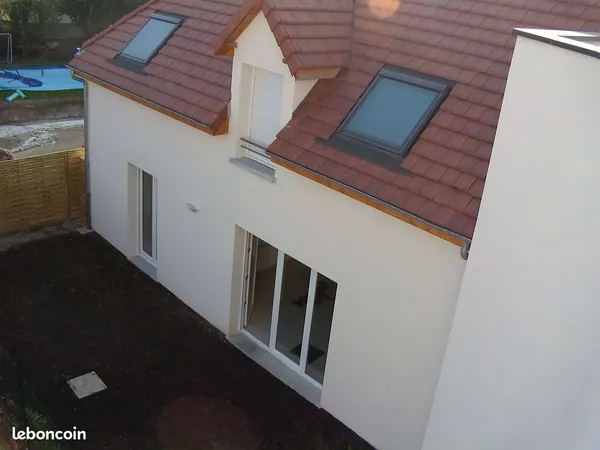 APT F2- 54 m° - Mansardé - 300 m Hôpital - St André - 510