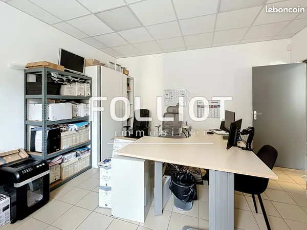 Local commercial 80 m² FOUGERES