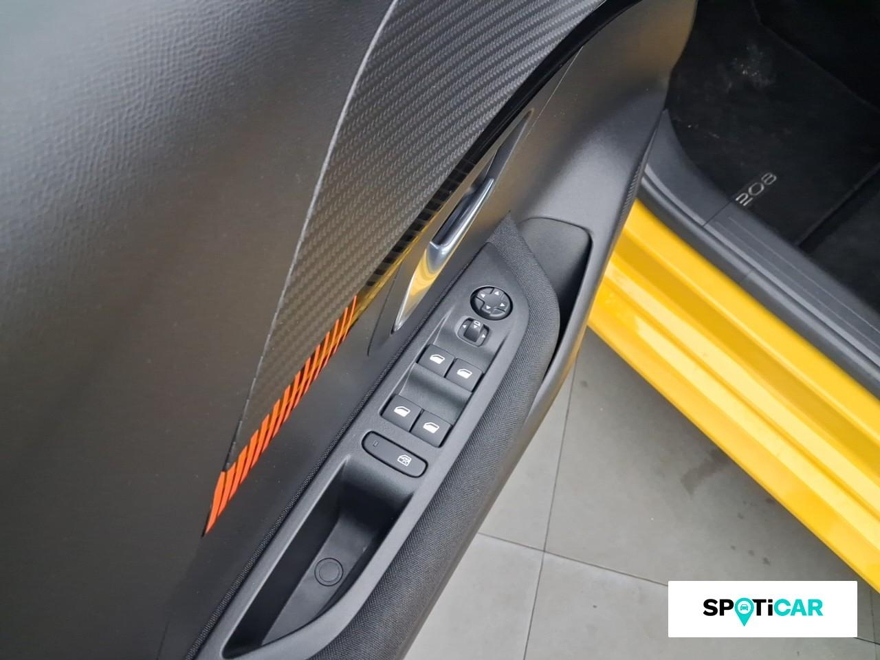 Peugeot 208 e-208 136ch like — photo 16