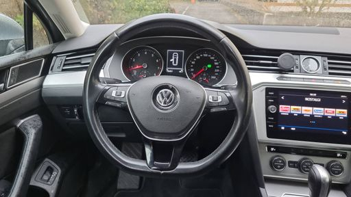 Volkswagen Passat SW 1.4 TSI 150 DSG7 - Confortline Business – 2018 – 116451 km – Essence – Boîte Automatique — photo 38