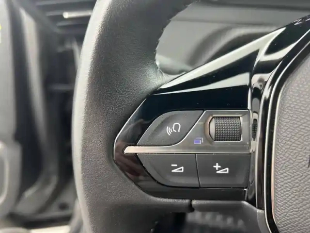 Peugeot 2008 puretech 100 s&amp;s bvm6 — photo 80