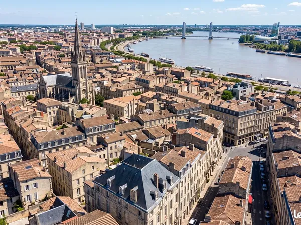 Droit au bail local 16m² Rénové - Loyer 752 HT - Chartrons / Paul Doumer