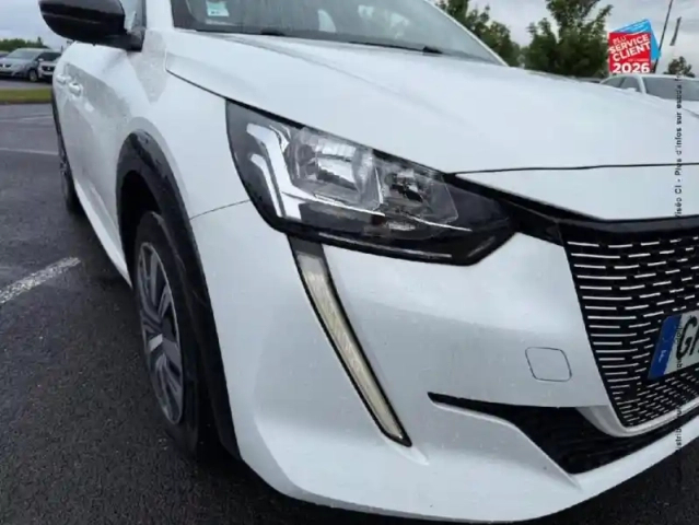 Peugeot 208 e- 136ch like — photo 13