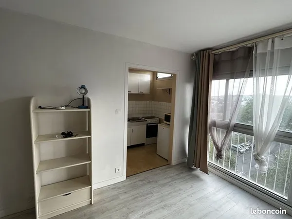 Studio 1 pièce 27 m²
