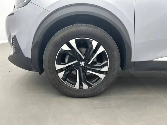 Peugeot 2008 puretech 130 s&amp;s bvm6 — photo 13