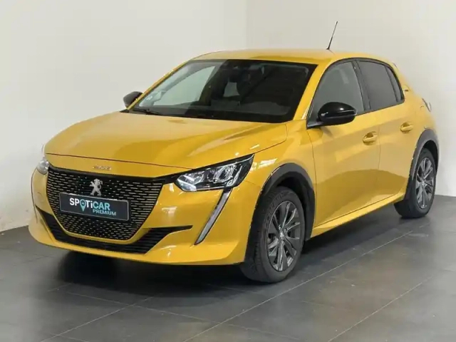 Peugeot 208 e- 136ch active — photo 1