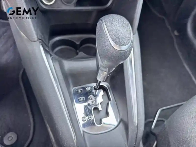 Peugeot 208 puretech 110ch s&amp;s eat6 — photo 17