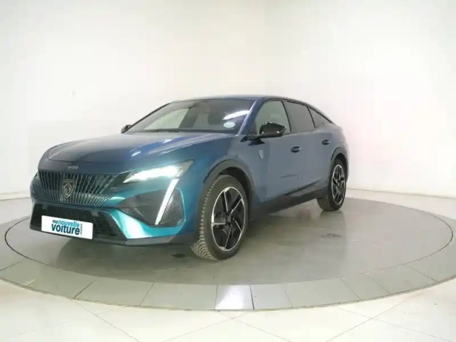 Peugeot 408 phev 225 e-eat8 — photo 4