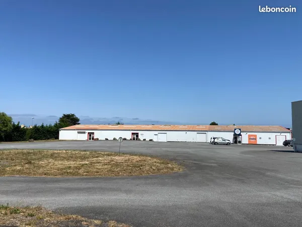Local 1200 m² BEAUVOIR-SUR-MER
