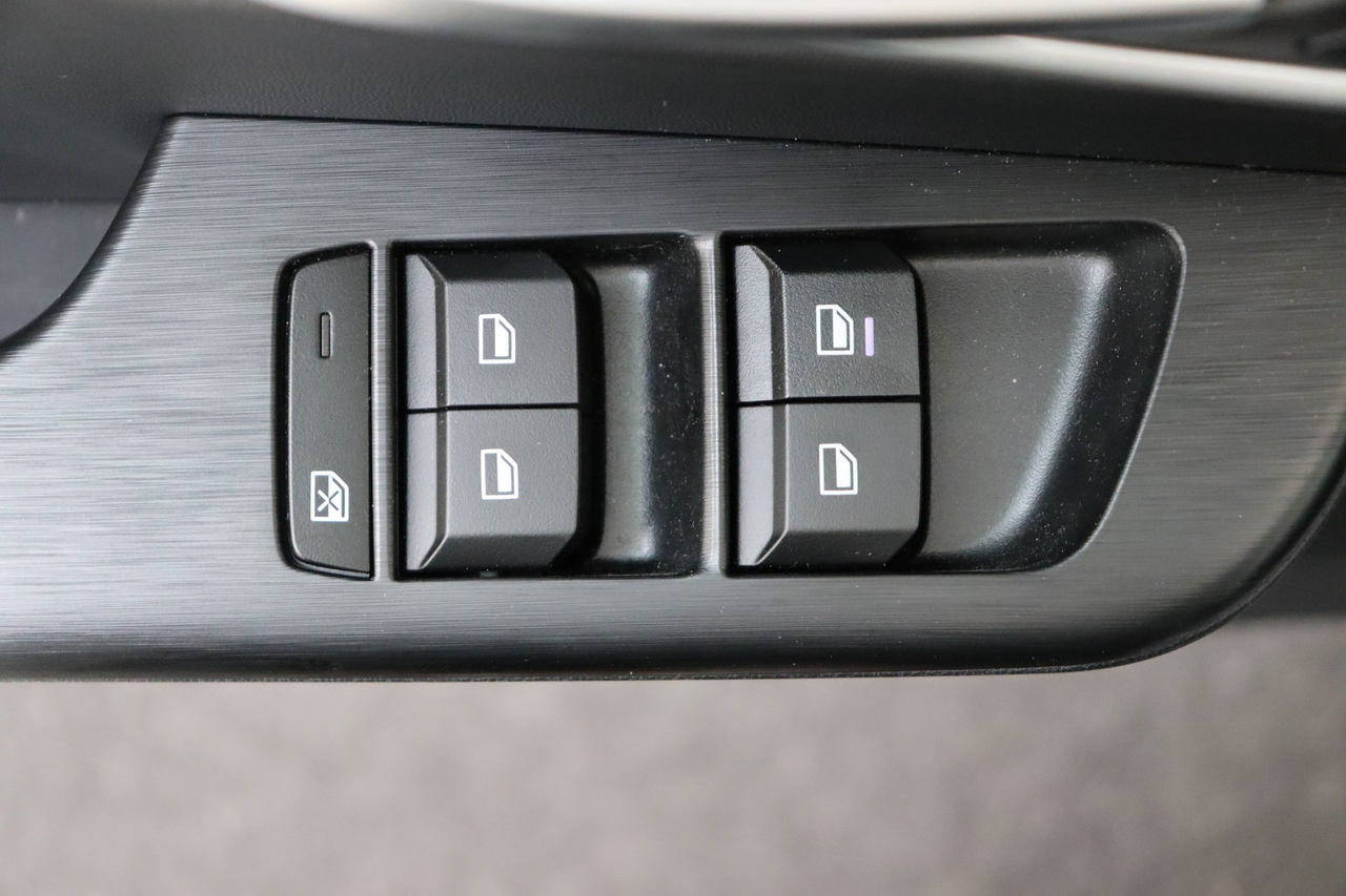 MG ZS — photo 18