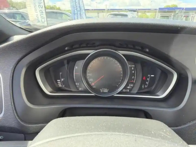 Volvo V40 t2 122ch signature edition geartronic — photo 5