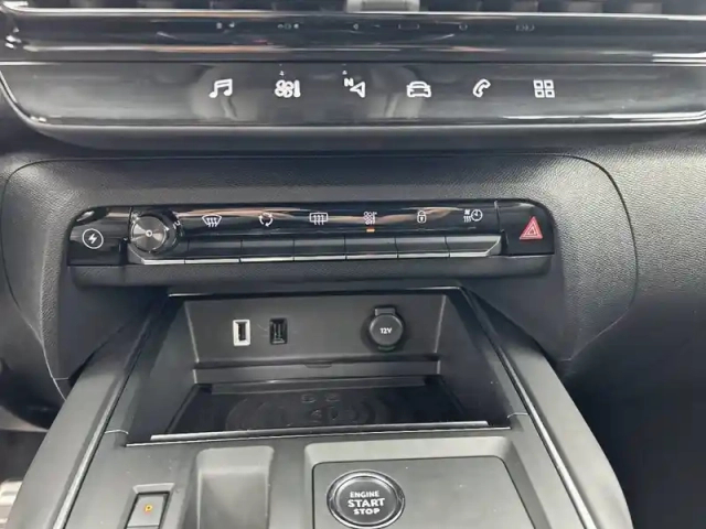 Citroën C5 Aircross hybride rechargeable 225 e-eat8 — photo 26