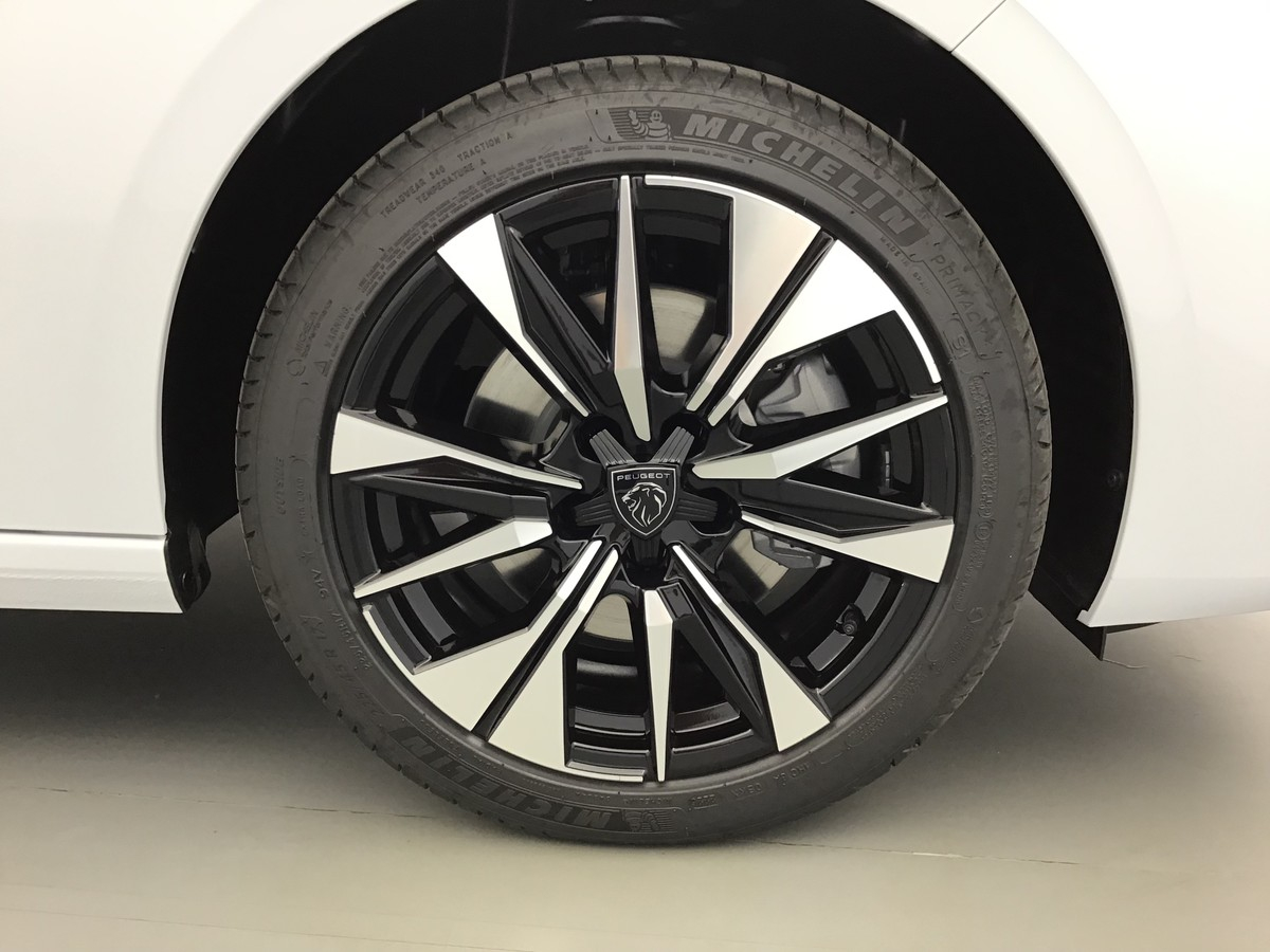 Peugeot 308 — photo 26