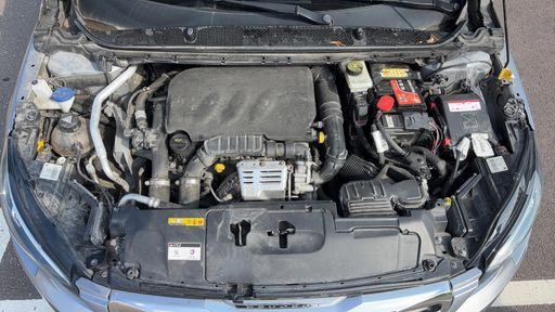 Peugeot 308 1.2 PureTech 130 - Allure – 2015 – 120616 km – Essence – Boîte Manuelle — photo 20