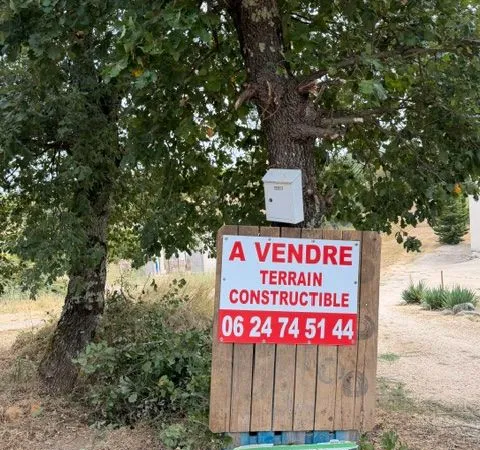 Terrain constructible a vendre