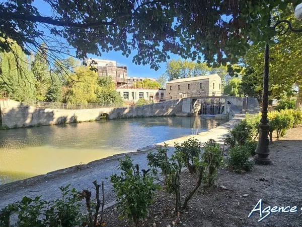 SUR LES QUAIS T3 ASCENSEUR CELLIER