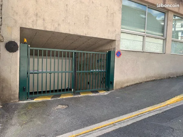 Place de parking Melun hyper centre