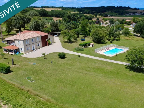 SAINT-ANTOINE (32340)  PROPRIÉTÉ EN PIERRE  1 HECTARE  PISCINE  280 M² DE DÉPENDANCES
