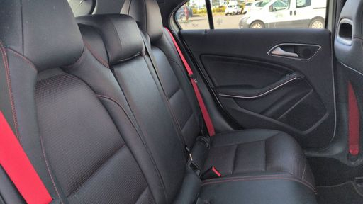 Mercedes Classe A 2.0 250 211 7G-DCT - Sport – 2015 – 123638 km – Essence – Boîte Automatique — photo 18