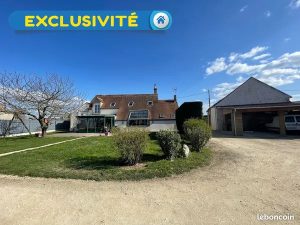 Maison 8 pièces 250 m²