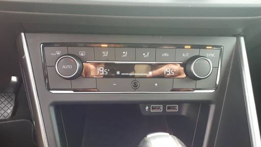 Volkswagen Polo 1 TSI 115 - R-Line – 2018 – 129202 km – Essence – Boîte Automatique — photo 21