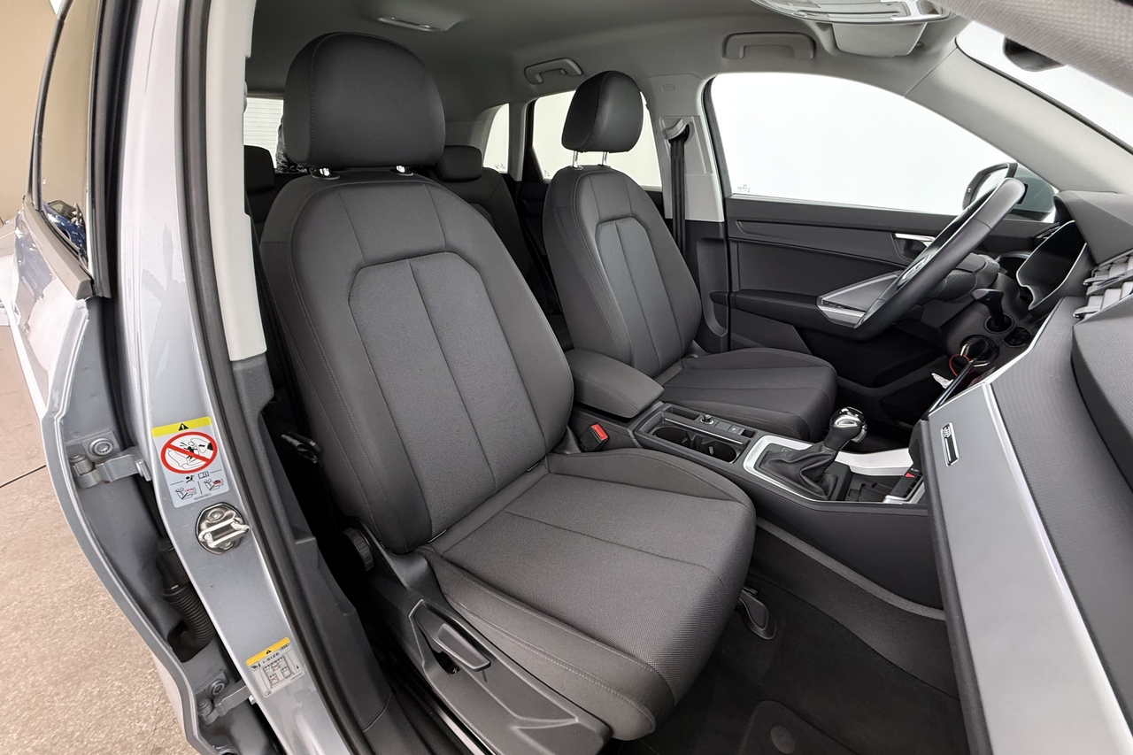 Audi Q3 — photo 14
