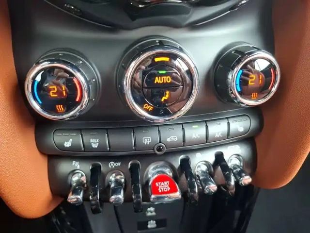 Mini Mini cabriolet cooper 136 ch dkg7 — photo 20