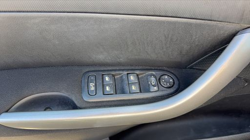 Peugeot 308 1.6 VTI 120 - Active – 2012 – 84794 km – Essence – Boîte Manuelle — photo 7