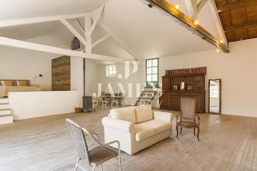 Maison 3 pièces 220 m²