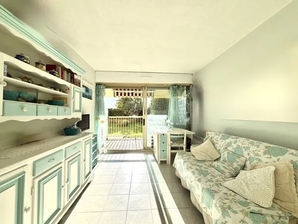 STUDIO GARAVAN PISCINE