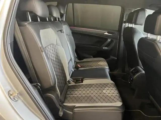 Volkswagen Tiguan allspace 2.0 tdi 150ch r-line dsg7 — photo 11