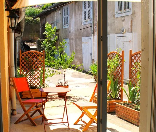 Appartement-terrasse-garage 2 roues