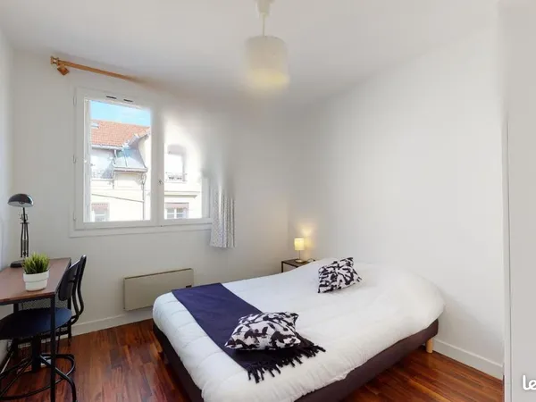 Chambre 5 pièces 87 m²