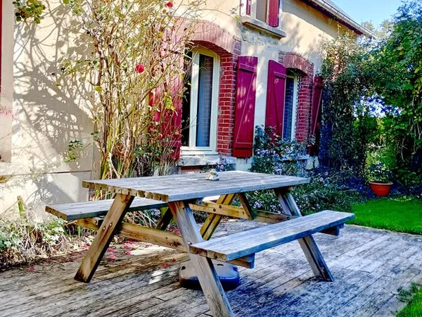 Maison de 148m² - 4 chambres - Terrain arboré de 900m² - St Sulpice