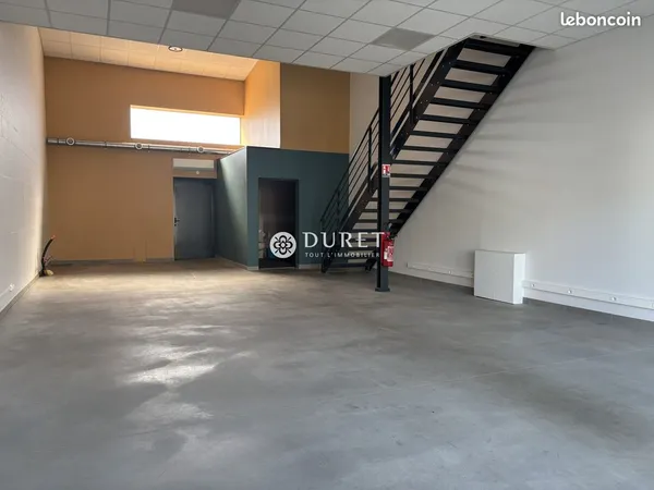 Local 142 m² Sainte-Hermine
