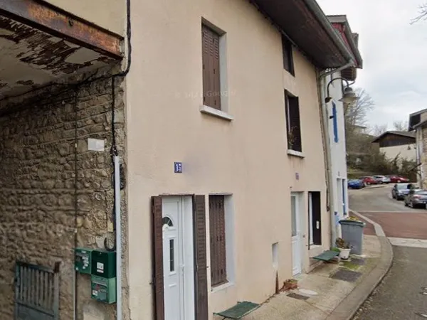 ENSEMBLE IMMOBILIER (immeuble) - 2 MAISONS + GRANGE 200 m² + CAVE - SAINT‑DENIS‑EN‑BUGEY