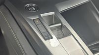 Peugeot 308 PHEV 225ch GT Pack e-EAT8 — photo 14