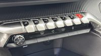 Peugeot 5008 1.2 PureTech 130ch S&S Active Pack EAT8 — photo 15
