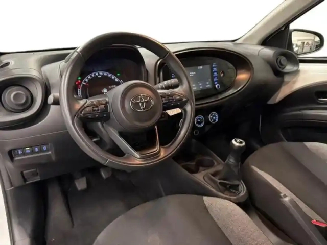Toyota Aygo X 1.0 vvt-i 72ch dynamic — photo 14