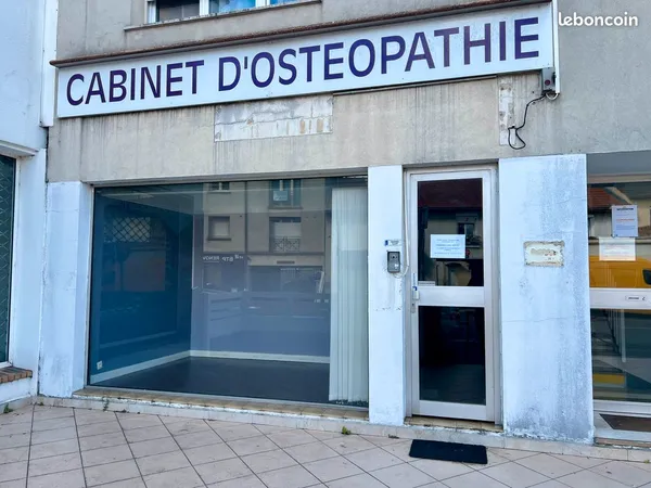 Local Morangis centre : 42 m² + sous-sol 32 m² + parking
