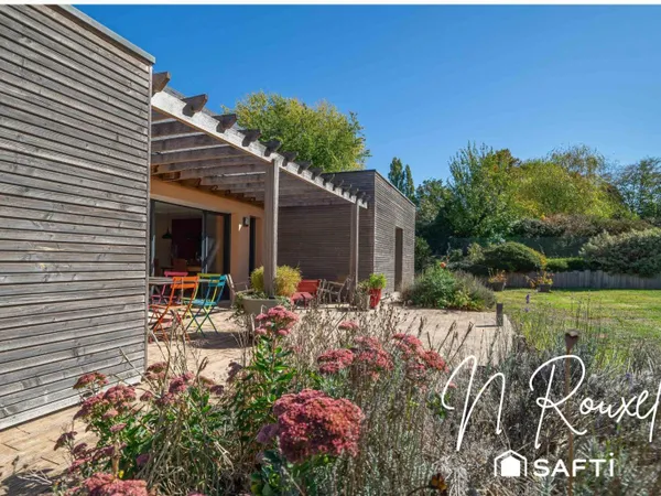 Contemporaine 155m², potentiel 215, terrain 1125m²
