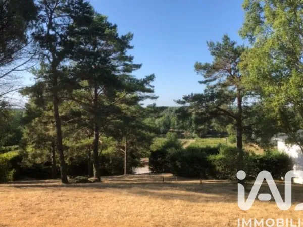Terrain 2454 m²