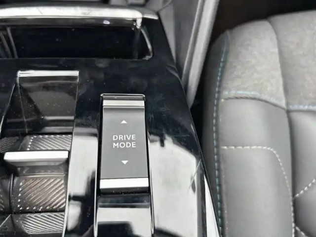 Citroën C4 puretech 130 s&amp;s eat8 — photo 26