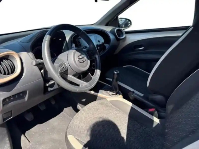 Toyota Aygo X 1.0 vvt-i 72ch design my23 — photo 9