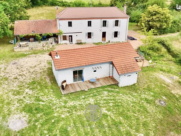 Propriété 6 pièces 148 m²