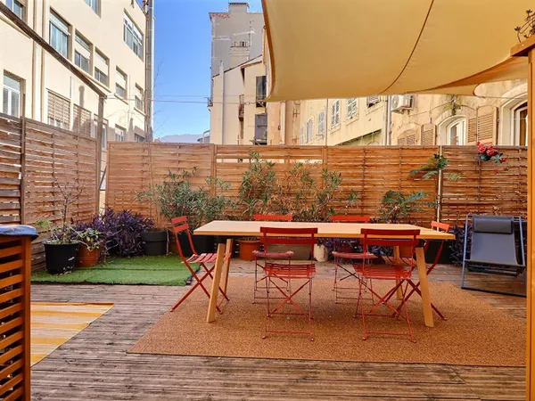 Appartement t3/4 de 86m2 avec une grande terrasse de 37m2