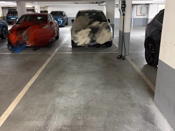 Place de parking avec borne de recharge - Rueil-Malmaison