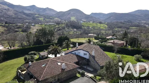 Maison 14 pièces 540 m²